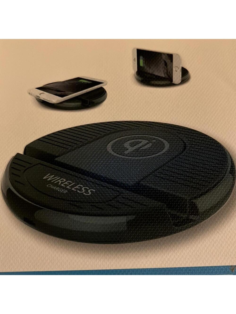 Car Wireless Charging Stand NWT
